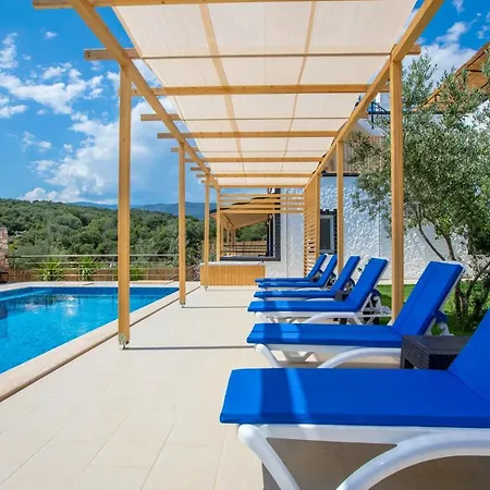 Villa Grando 1 *